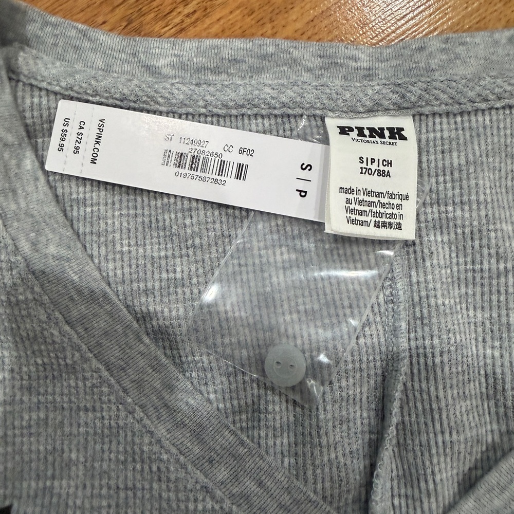 PINK Victoria's Secret gray Onesie Halloween Spoiled BAT PJs - Picture 5 of 5